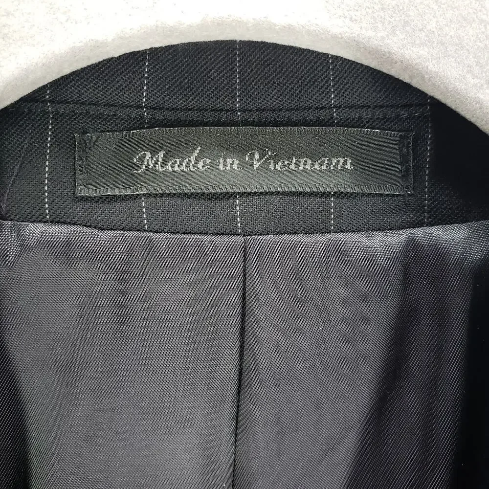 Chaps Men's Black Pinstriped 3 Buttons 100%Wool Sports Blazer Jacket 42S